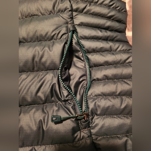 ❄️PATAGONIA❄️Women's Down Sweater Vest, Dark Borealis Green, Large NWT - Picture 3 of 13